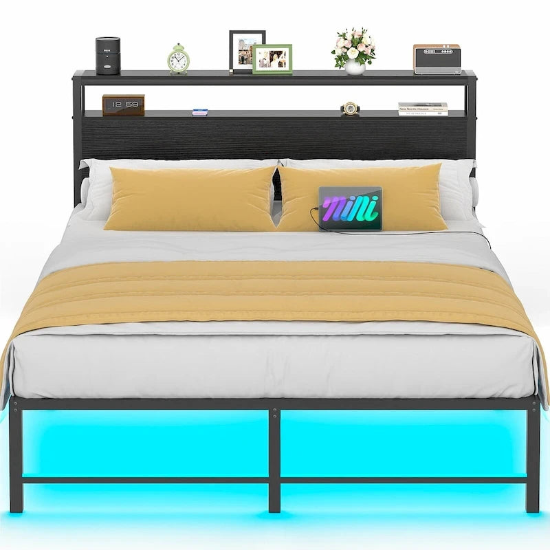 Struttura letto con testiera, letto a piattaforma in metallo con luci LED e stazione di ricarica